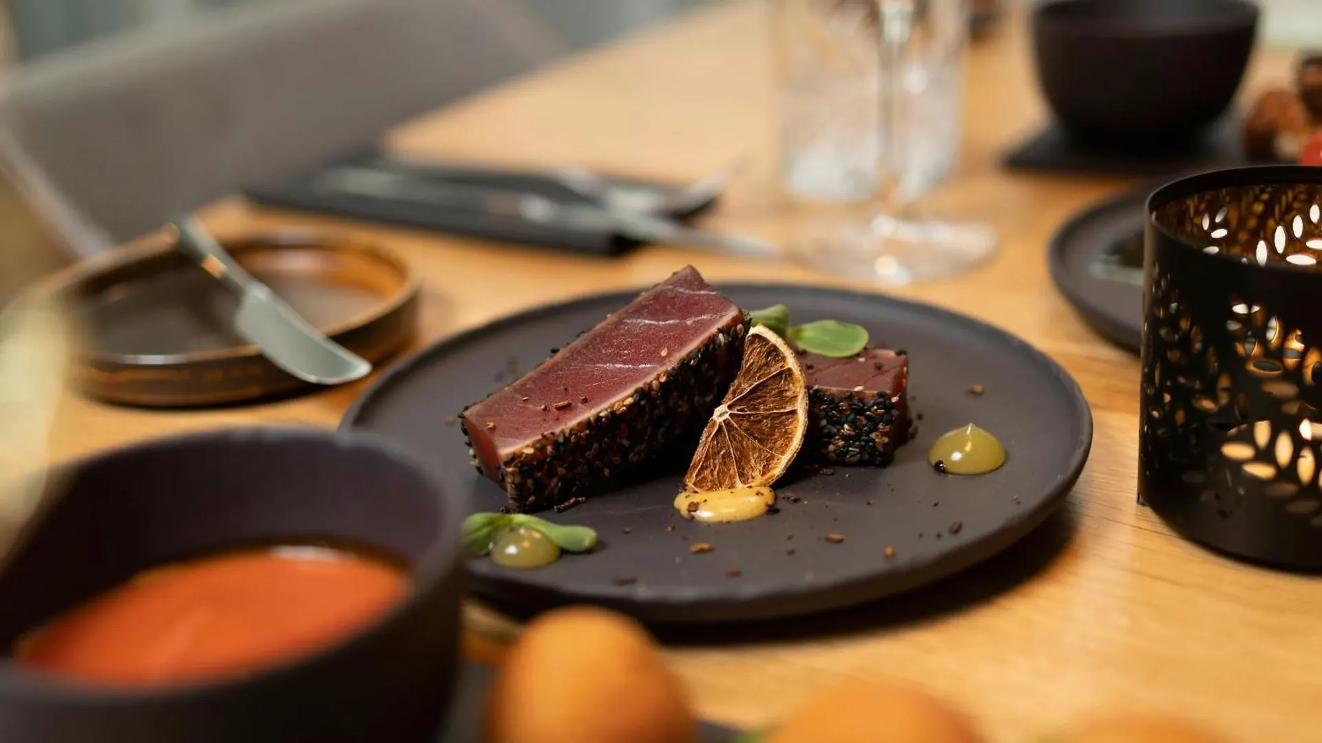 Moxy Brussels City Center Ixelles 4*,  Belgie